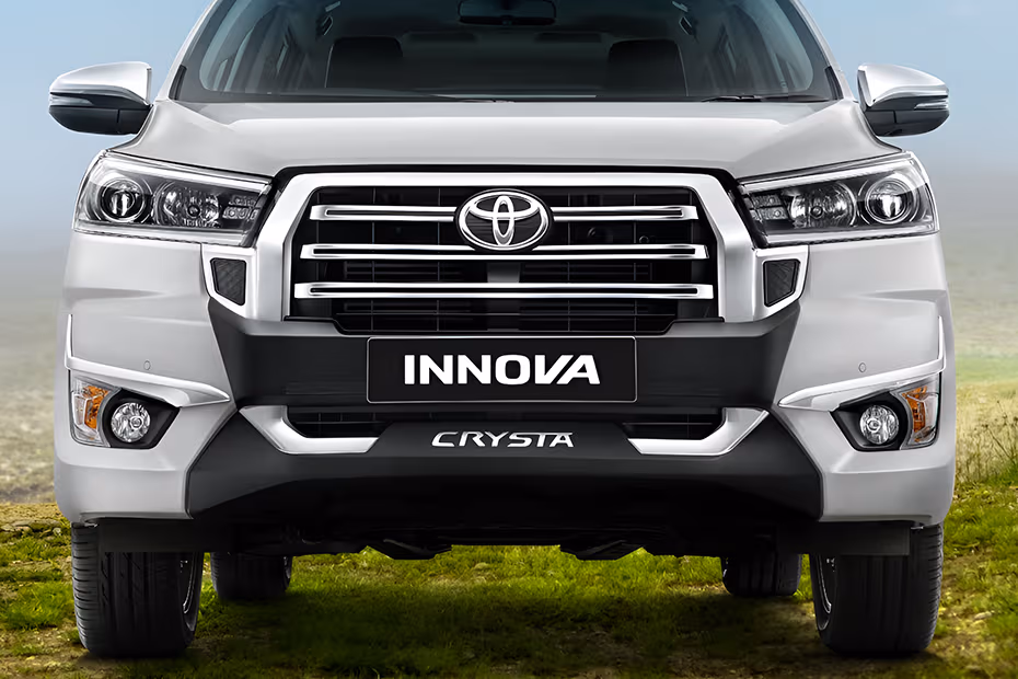 Toyota Innova Crysta thumbnail 4